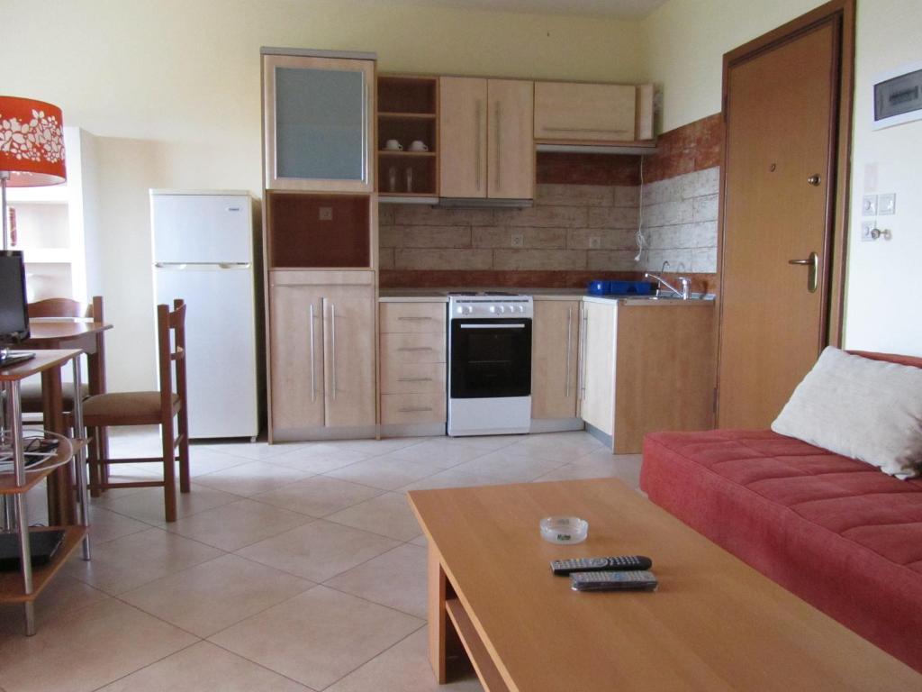 Monopetro Apartment Metamorfosi  Bilik gambar